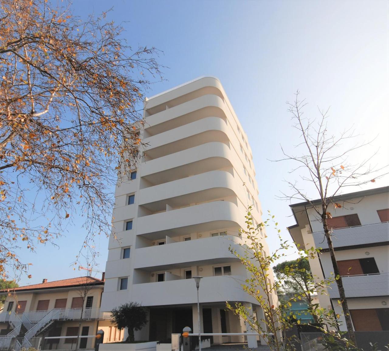 Appartamenti Torre Bianca لينانو سابيادورو المظهر الخارجي الصورة